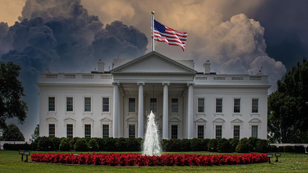 casa alba a cerut agentiilor federale sa pregateasca planuri de concedieri in masa in cazul unui shutdown saptamana viitoare