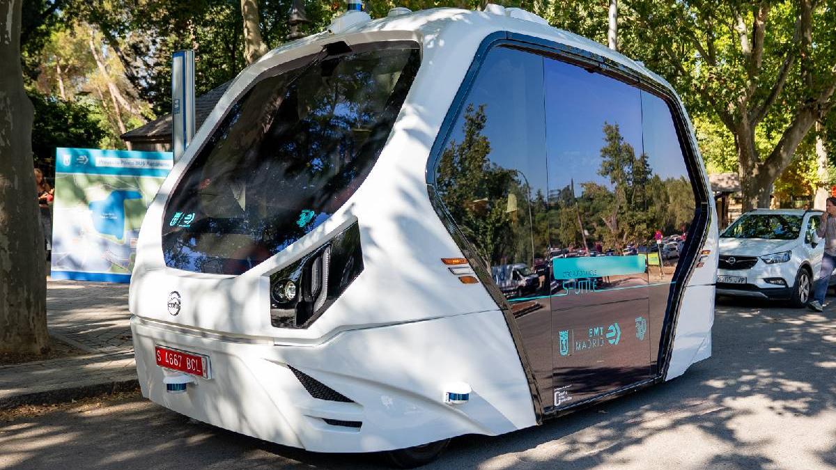 transportul viitorului madrid testeaza primul autobuz fara sofer fabricat in spania