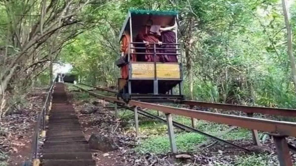 un calugar budist roman a murit intr un accident ciudat in drum spre o manastire din sri lanka