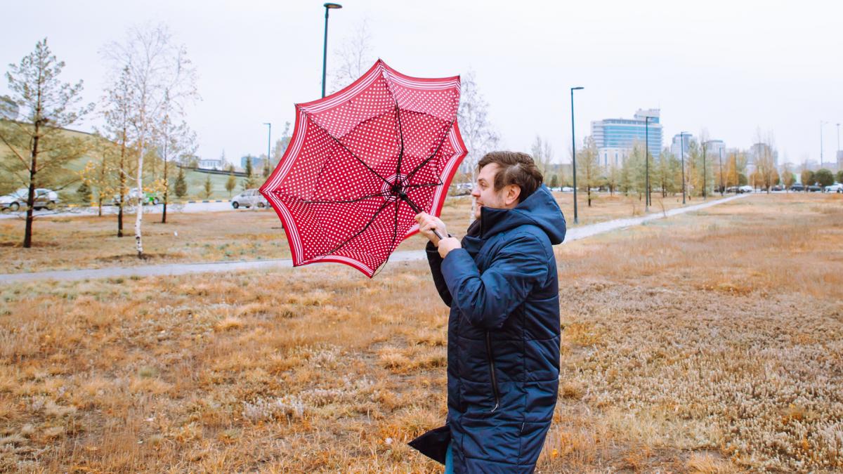 alerta meteo imediata de vijelii cu rafale de vant de 90 km h emisa de anm lista localitatilor vizate de cod portocaliu