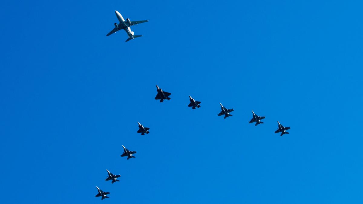 aeronava wedgetail trimisa de australia in ajutorul nato a fost vazuta pe cerul poloniei dupa atacul rusilor in ucraina de duminica