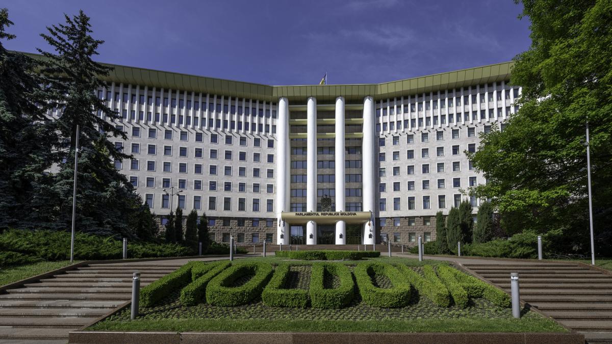 de ce republica moldova are parlament unicameral cati deputati sunt alesi pe 28 septembrie