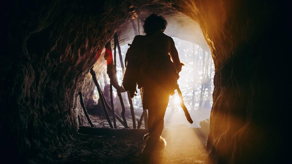 un rucsac vechi de 30 000 de ani a fost descoperit in cehia o privire rara in viata unui vanator culegator din epoca de piatra