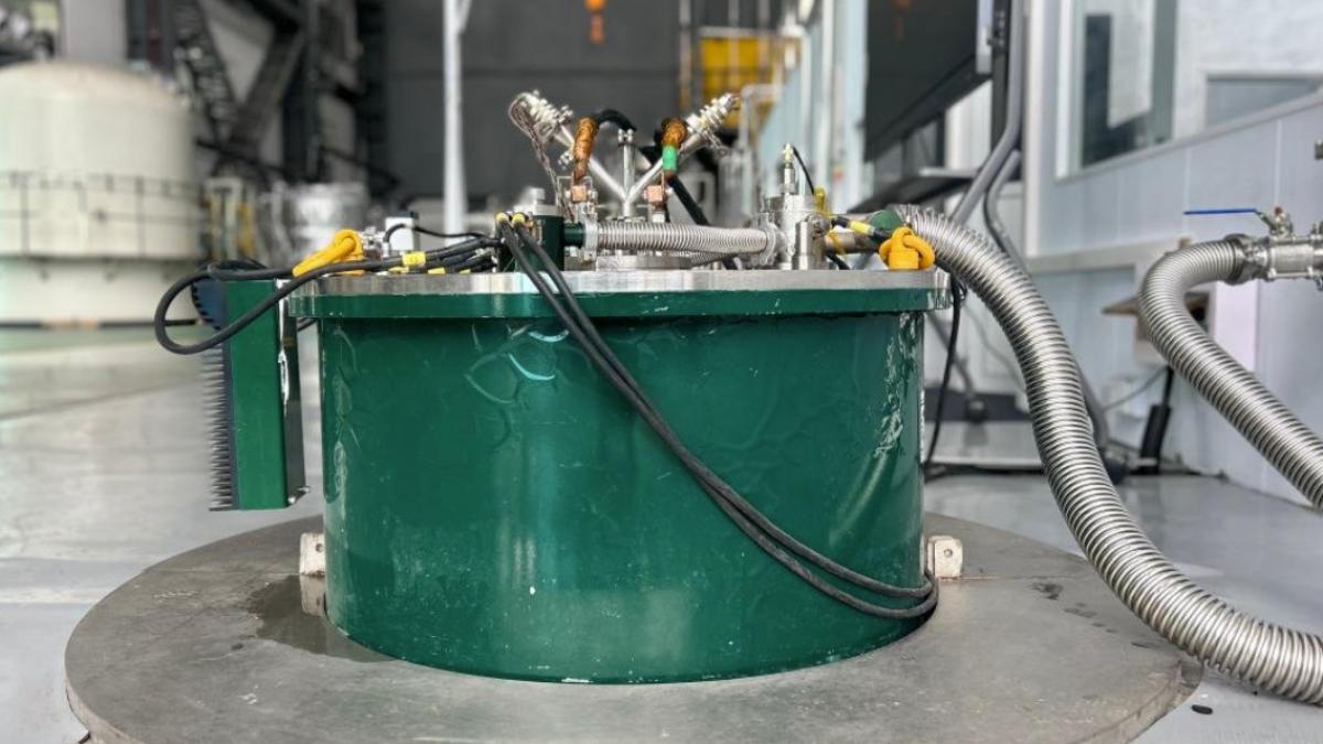 china stabileste un record mondial cu un camp magnetic de 700 000 de ori mai puternic decat cel al pamantului