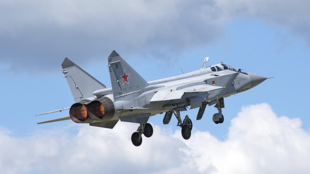 colonel nato cele trei bombardiere mig 31 care au intrat in estonia zburau spre tallin inarmate cu rachete aer aer