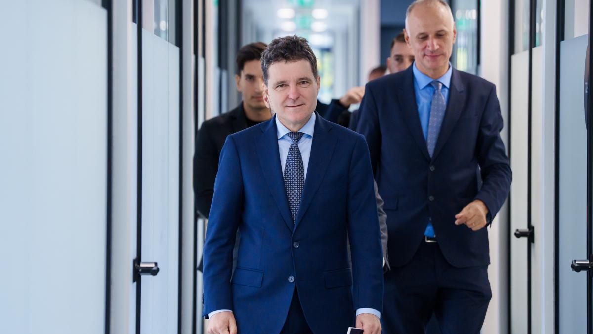 nicusor dan le va prezenta liderilor din ue raportul care arata implicarea rusiei in alegerile de anul trecut acum avem dovada