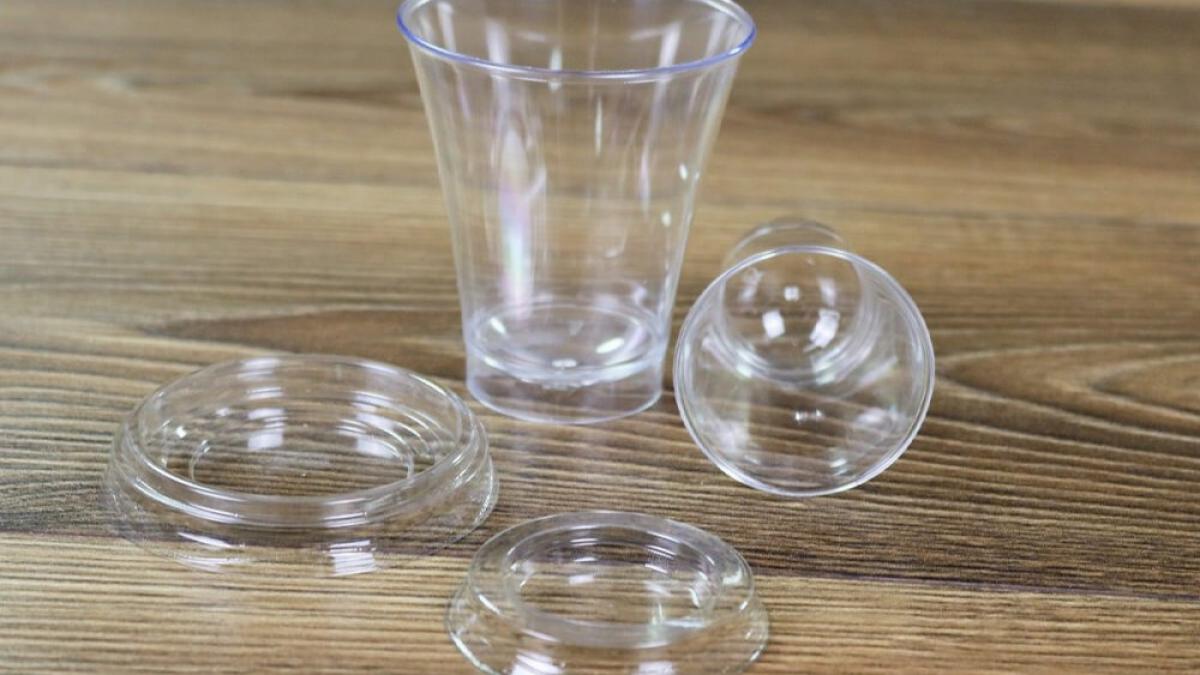 cupe din plastic pentru desert solutia practica si eleganta pentru candy bar si petreceri reusite