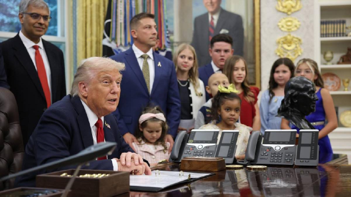 donald trump a semnat un ordin prin care inteligenta artificiala poate fi folosita in lupta impotriva cancerului infantil