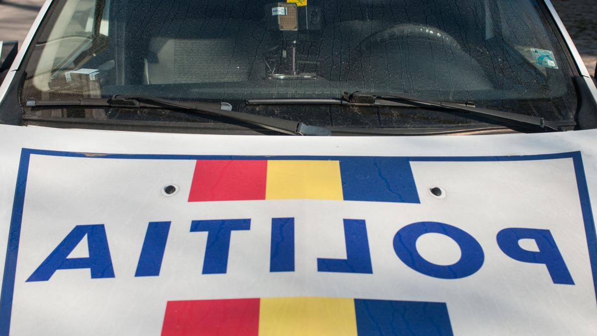 o eleva de 15 ani a fost batuta de trei colege de liceu in timpul pauzei aceasta a ajuns la spital