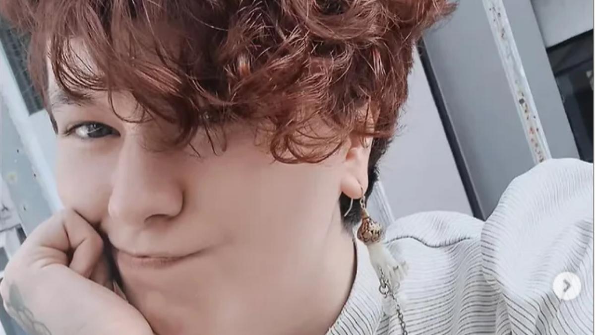 veronica vorbeste despre cimitire pe retelele sociale si curata mormintele necunoscutilor 130 000 de persoane o urmaresc