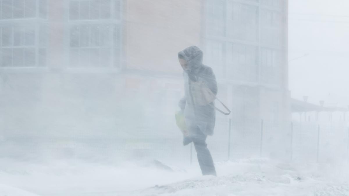 avalansa de coduri de vreme extrema in romania furtuni puternice ninsoare si viscol masurile anuntate de autoritati
