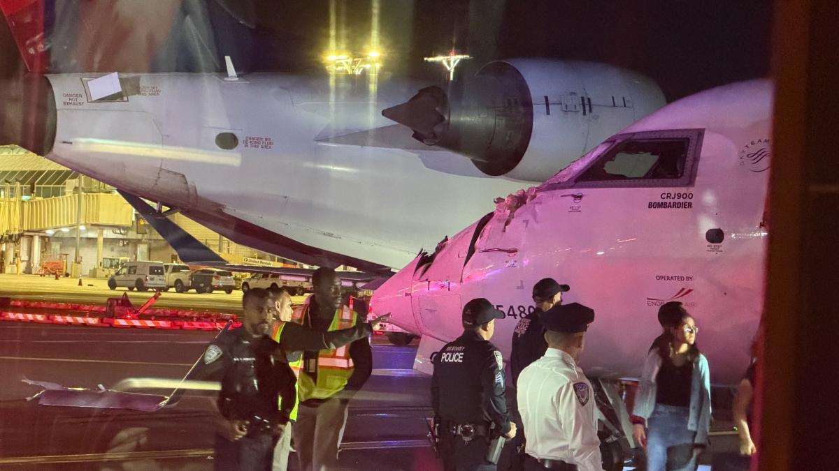 doua avioane s au ciocnit pe un aeroport din new york sunt doua victime