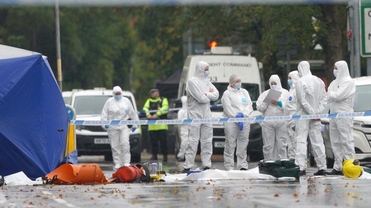 doua victime de la sinagoga din manchester au fost impuscate accidental de politisti una a murit iar cealalta a fost ranita