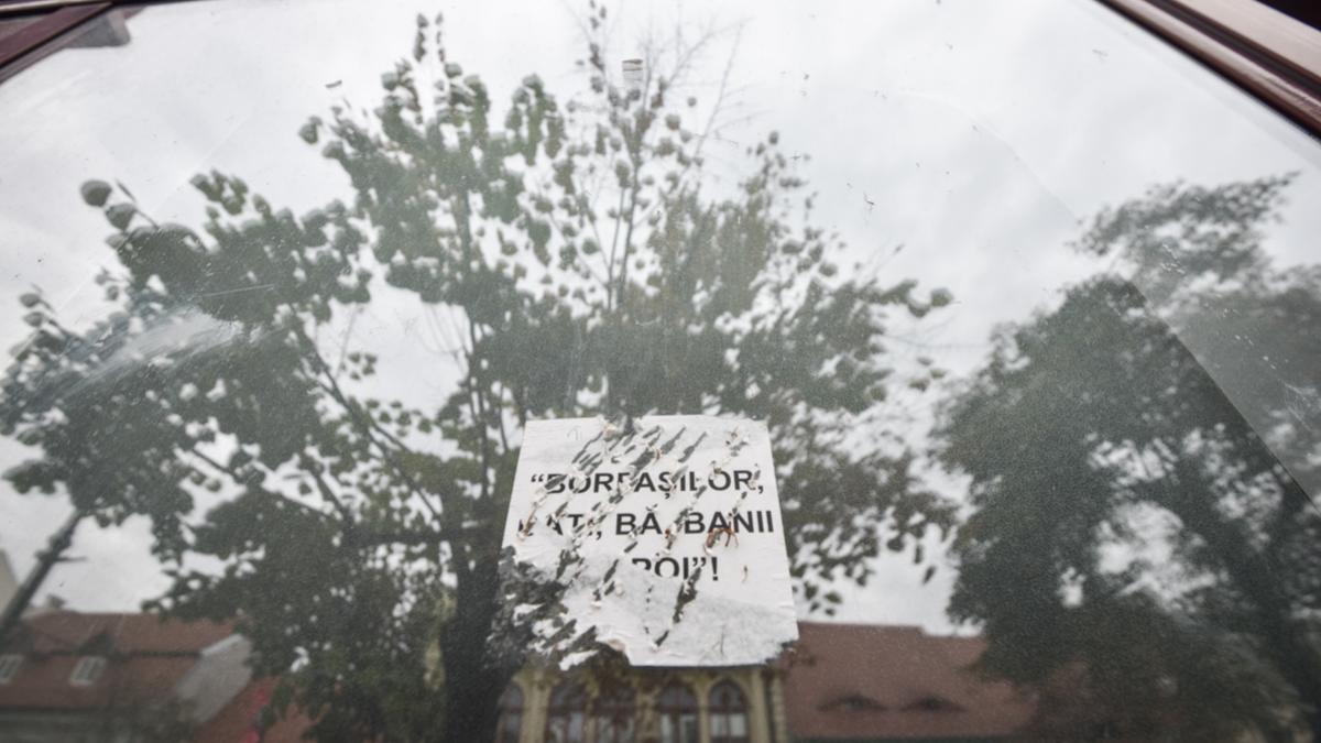 sibienii i au lasat mesaje lui iohannis pe casa confiscata de anaf bofasilor dati banii inapoi ce spune fiscul