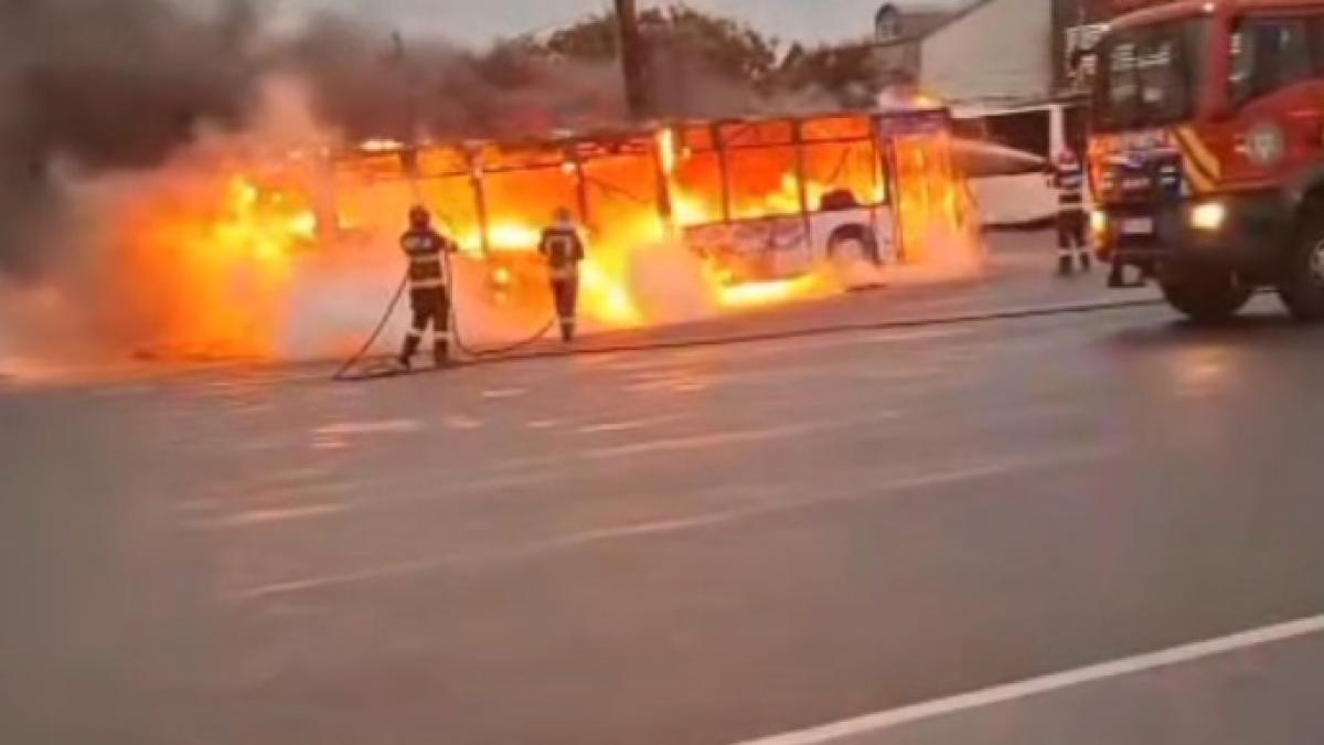 un autobuz care transporta muncitori la braila a luat foc care este starea medicala a calatorilor