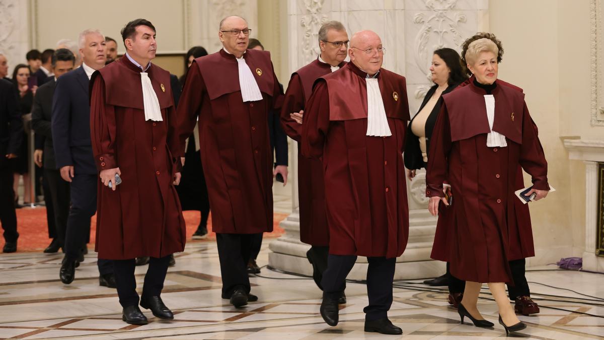 ce se intampla daca reforma pensiilor speciale este respinsa consilier bnr ar fi un esec ingrozitor al societatii nu al premierului