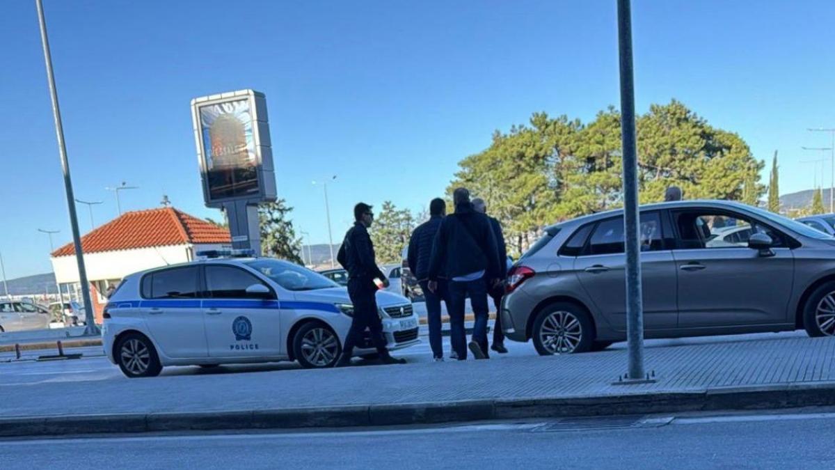 sorin oprescu a fost prins de politia greaca in parcarea aeroportului salonic urmeaza formalitatile de extradare comunicatul politiei