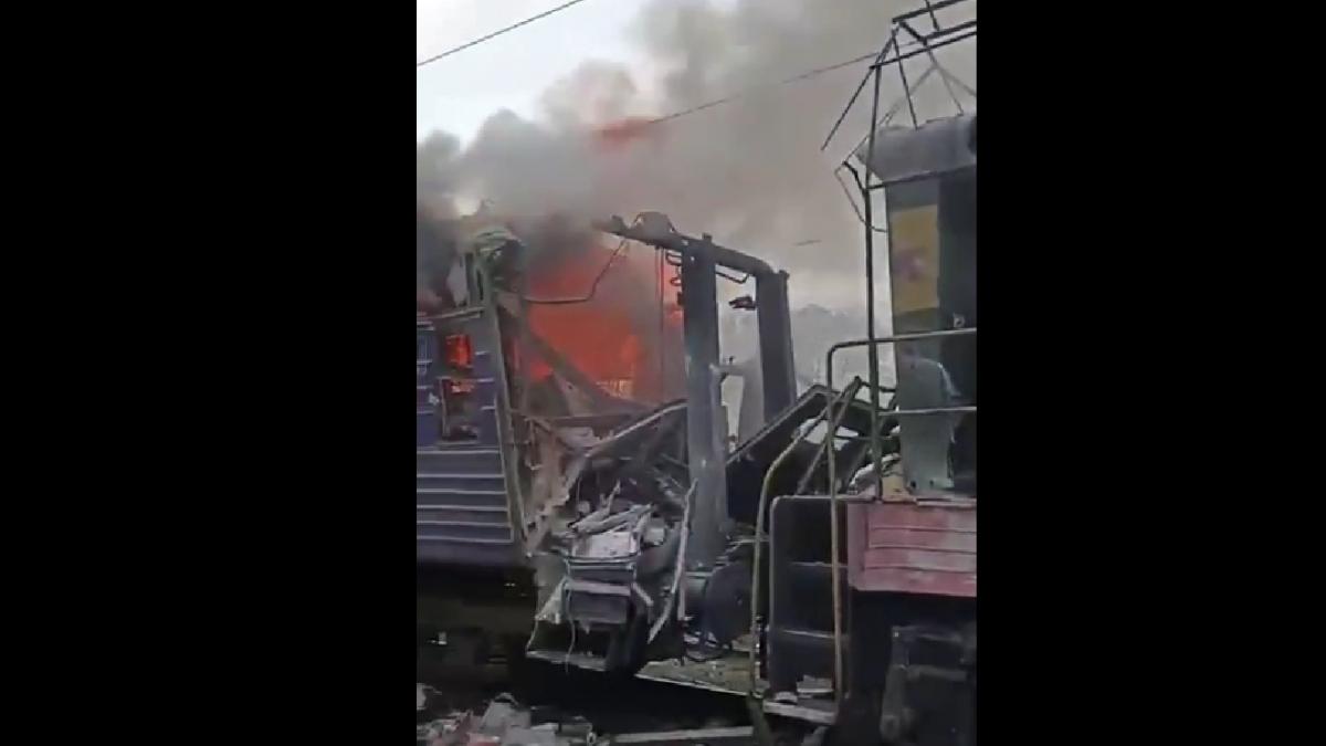 un tren ucrainean de pasageri a fost lovit in plin de o drona ruseasca zelenski acesta este terorism