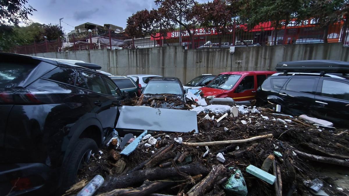 europa maturata de furtuni inundatii devastatoare pene de curent si zboruri anulate din cauza ciclonului
