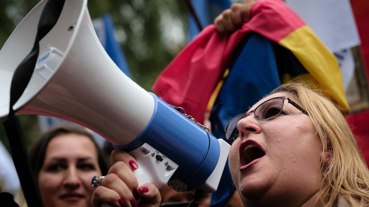 diana sosoaca inculpata pentru 11 infractiuni printre care si cea de propaganda legionara sefa sos romania intra in dictatura