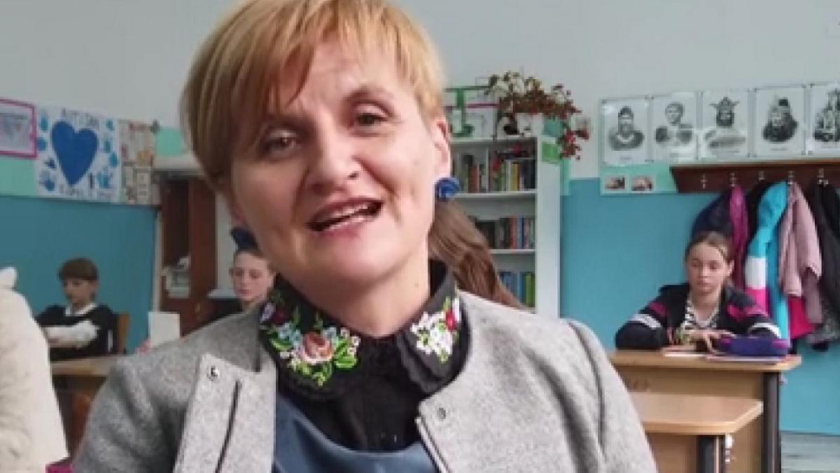 lectie de viata de la o profesoara din alba ea merge zilnic 110 km pentru viitorul copiilor din apuseni fac meseria cu drag de elevi