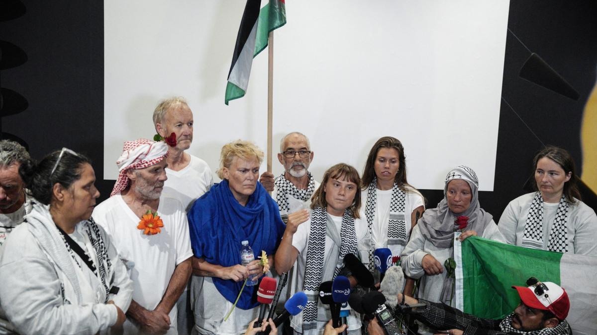 marturii din detentia israeliana activistii de pe flotila sumud erau batuti amenintati cu arma si atacati cu caini