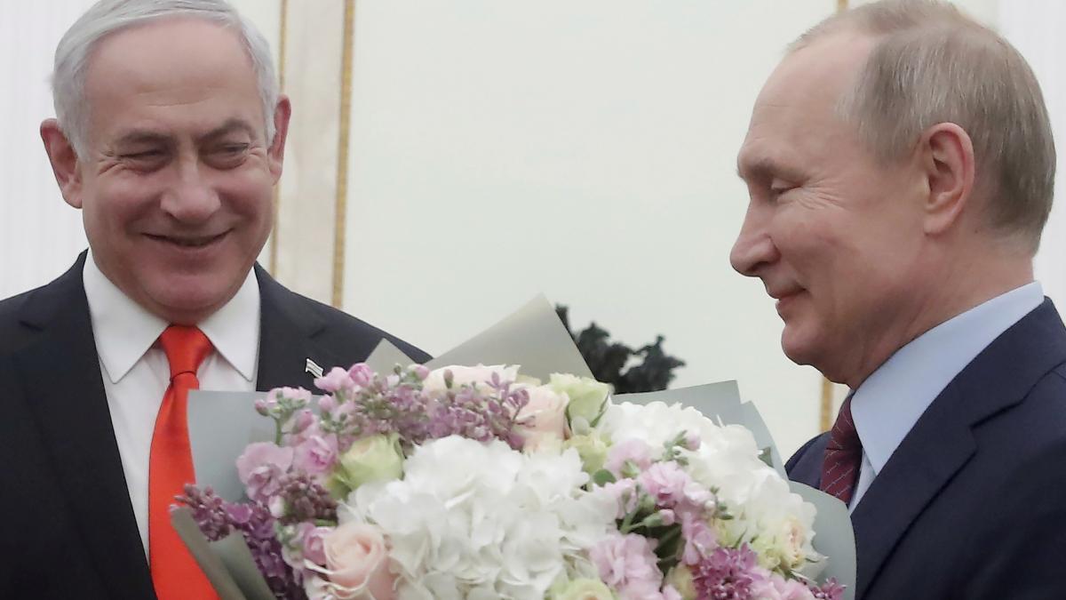 netanyahu i a urat lui putin la multi ani intr o discutie telefonica despre gaza si iran