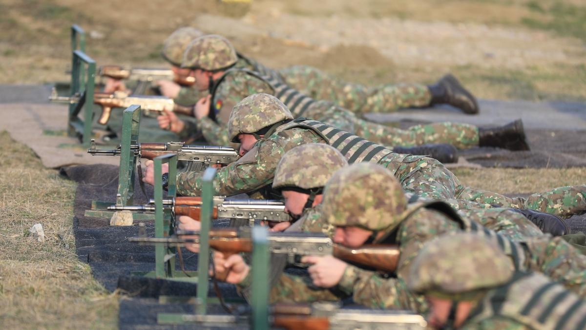 stagiul militar voluntar conditii de inscriere plata si alte beneficii