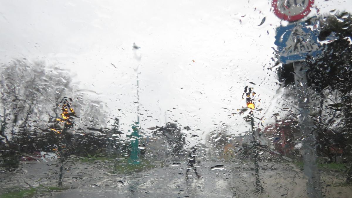 cod rosu de ploi 140 de litri mp in sudul tarii la munte vor fi lapovita si ninsoare se va depune un strat nou de zapada