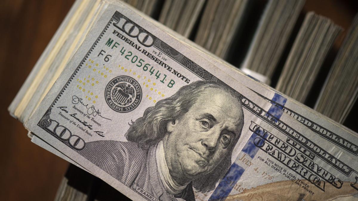 o companie din big four a folosit ai ca sa faca un raport pentru care primise 440 000 de dolari acum trebuie sa dea bani inapoi