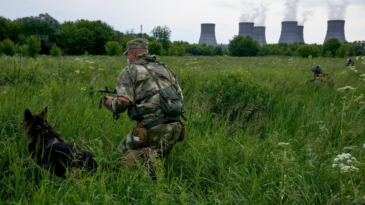 o drona ucraineana a lovit turnul de racire la una dintre cele mai mari centrale nucleare din rusia