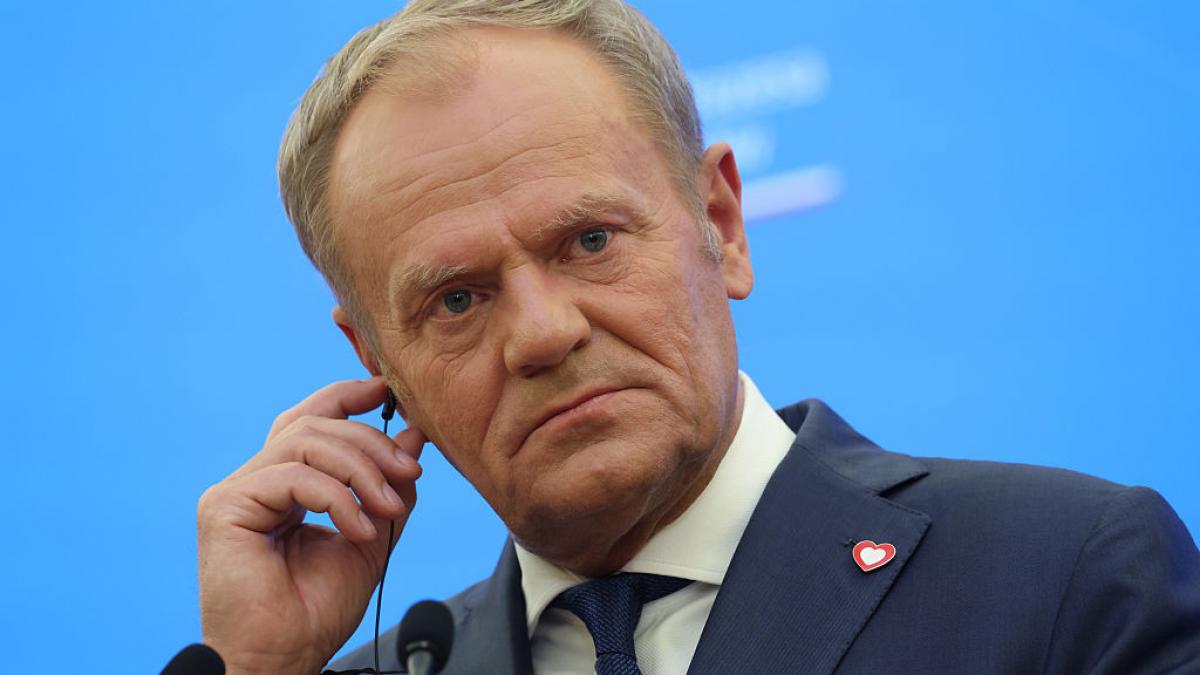 tusk il apara pe ucraineanul suspectat ca ar fi sabotat nord stream problema e ca a fost construit nu ca a fost aruncat in aer