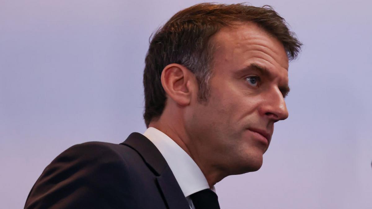 emmanuel macron face o noua incercare pentru a incheia criza politica va numi un nou prim ministru in urmatoarele 48 de ore