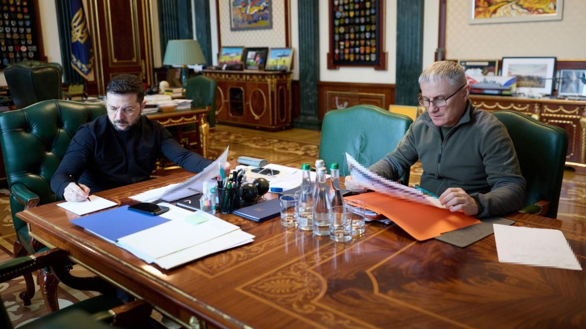 zelenski il acuza pe putin ca foloseste flota fantoma a rusiei pentru a lansa de pe mare atacuri cu drone asupra europei