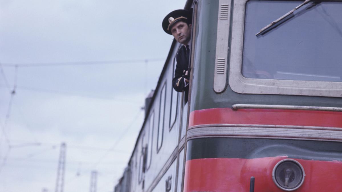 mersul trenurilor se schimba timp de doua zile din cauza unor lucrari modificarile anuntate de cfr