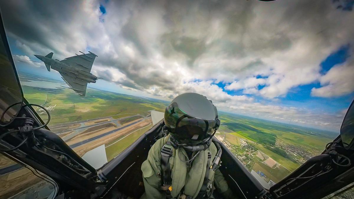 nato discuta un raspuns armat la razboiul hibrid al lui putin pilotii aliantei ar putea primi permisiunea sa doboare avioane rusesti