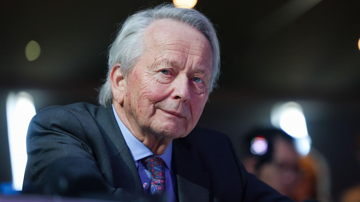 scandal in austria dupa ce miliardarul porsche inceput sa sape un tunel intre garaj si centrul orasului ca sa nu stea in trafic