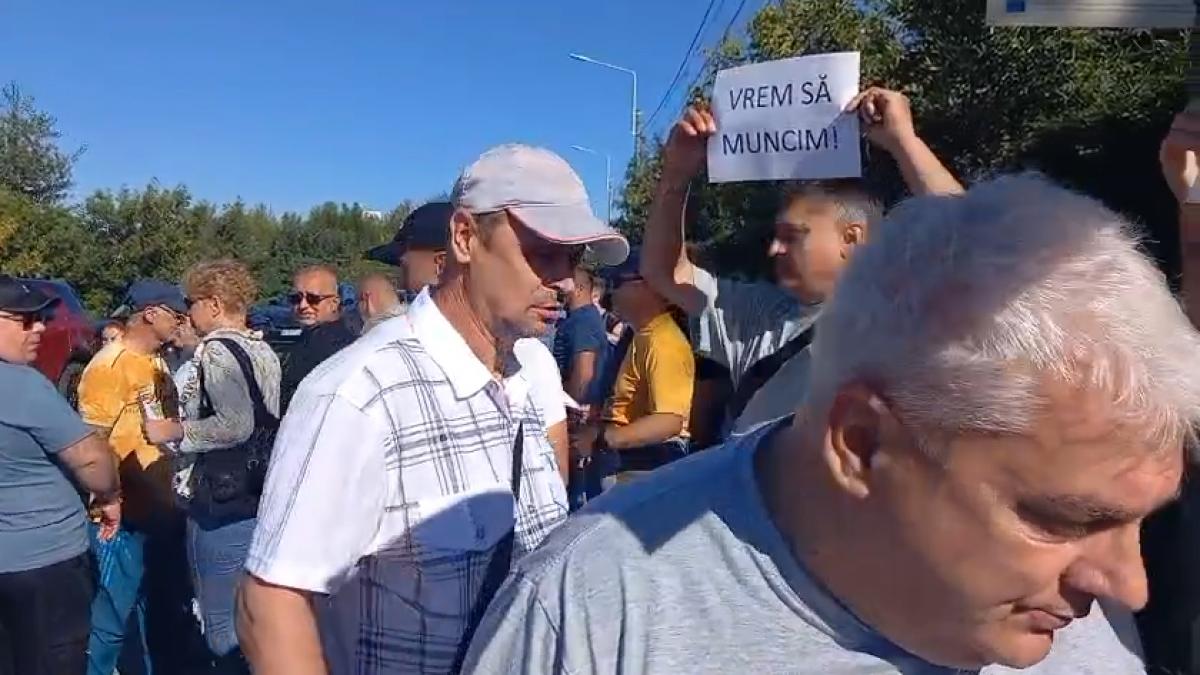 toti angajatii arcelormittal au fost rechemati la munca combinatul reporneste activitatea din 1 noiembrie