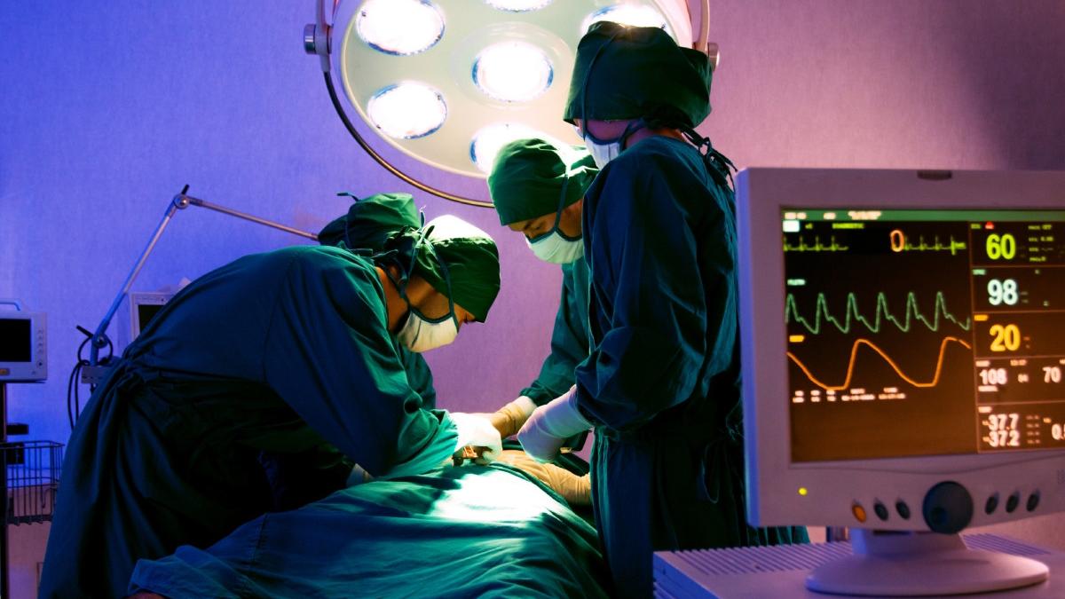 un barbat a trait 170 de zile cu un ficat de porc au anuntat medicii