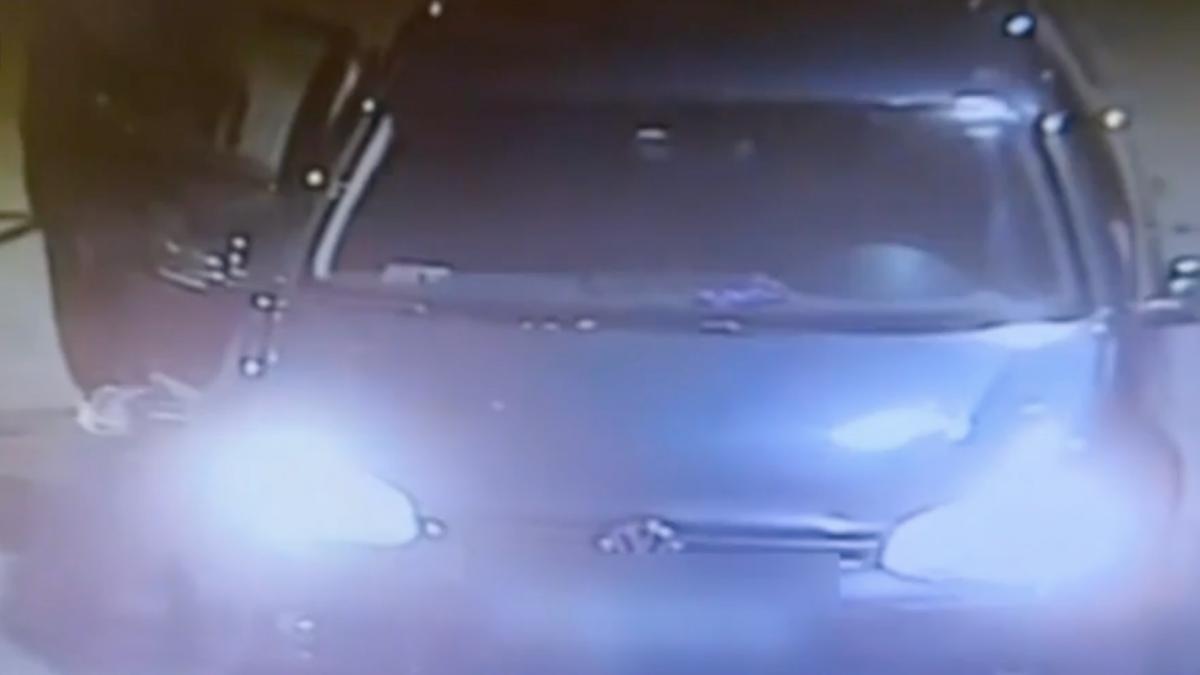 eram suparat pe viata un barbat a incercat sa isi dea foc la masina intr o benzinarie din timisoara momentul surprins pe camere