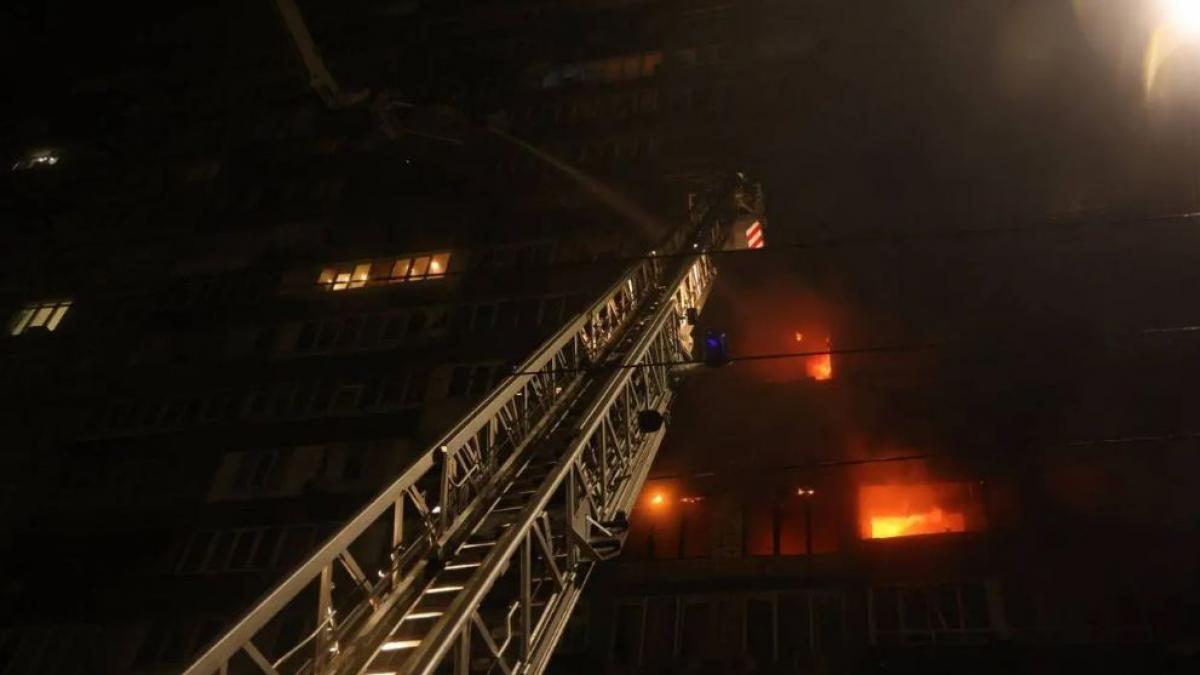 rusia a bombardat intens cu rachete si drone kievul dar si alte orase din ucraina un copil a murit si alti 12 oameni au fost raniti