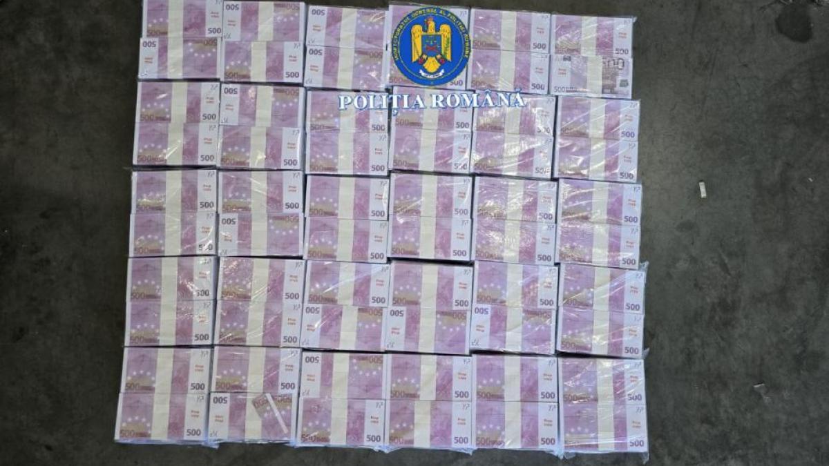 politia raspunde ironiilor dupa ce a confiscat doar recuzita bancnotele sunt clasificate drept mijloc de contrafacere