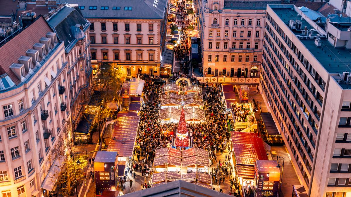 programul targurilor de craciun 2025 in europa cand se deschid targurile la budapesta viena praga colmar si in romania