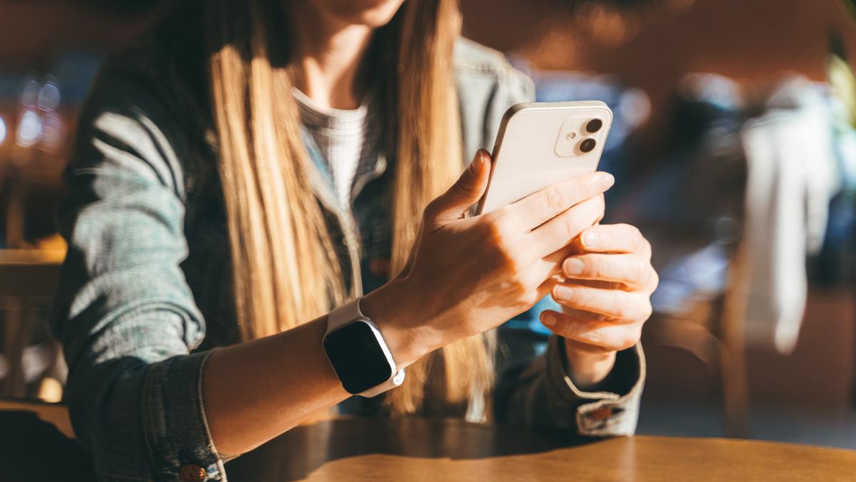 femeie din suceava inselata cu 50 000 de lei dupa ce un necunoscut i a spus ca datele ei au fost furate si a convins o sa ia un credit