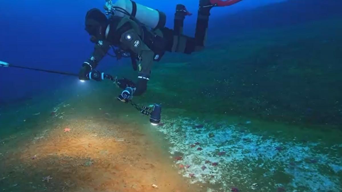 oamenii de stiinta au descoperit ceva ingrijorator care se scurge din adancurile antarcticii