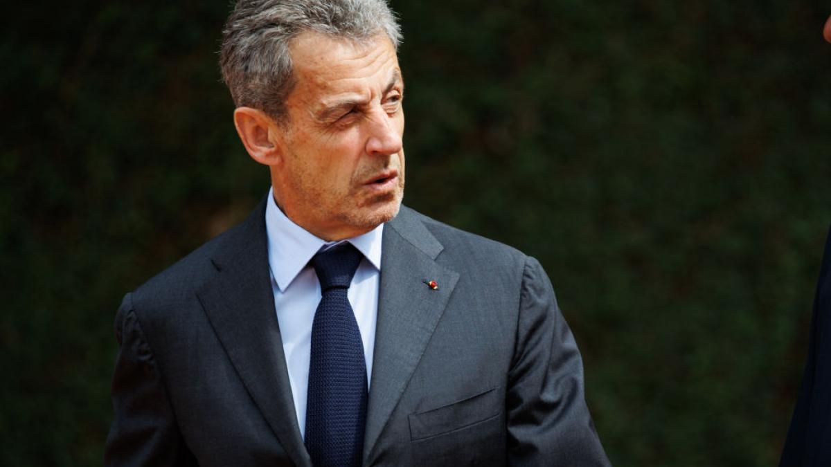 nicolas sarkozy va deveni primul fost sef de stat european care ajunge in spatele gratiilor