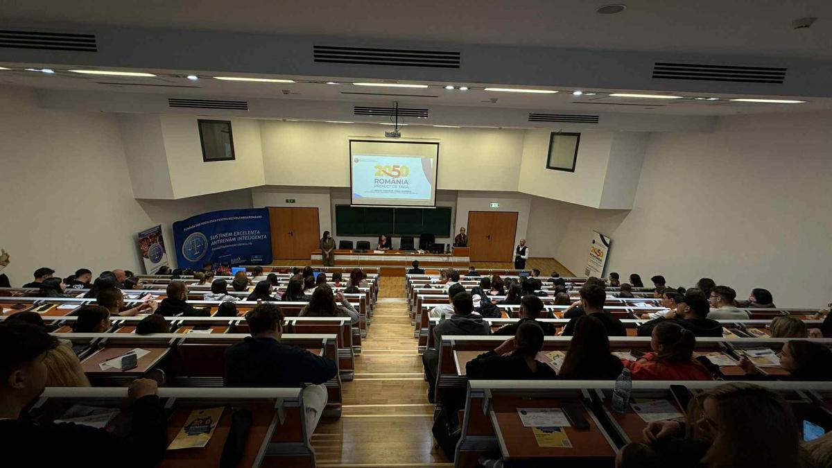 proiect de tara romania 2050 in fata studentilor de la snspa tinerii in dialog despre viitorul romaniei