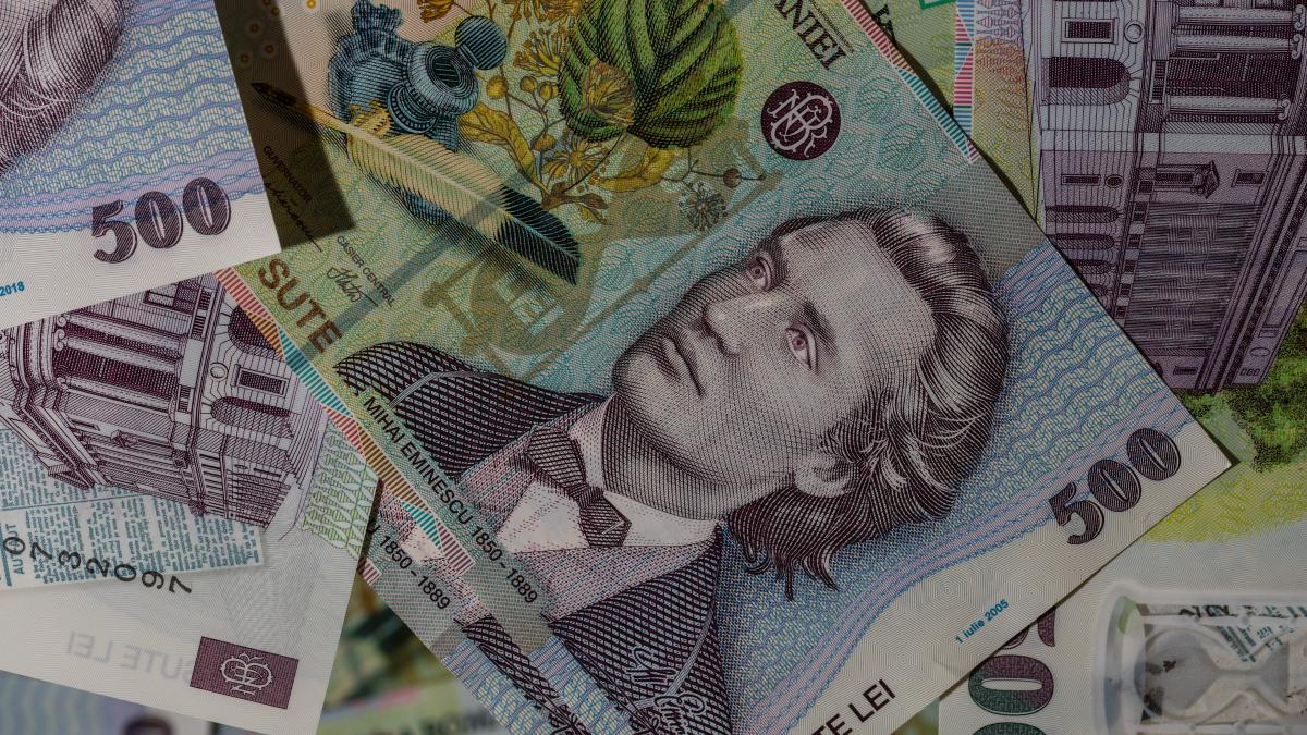 romania a atras patru miliarde de euro la ultima si cea mai de succes emisiune de euroobligatiuni din acest an