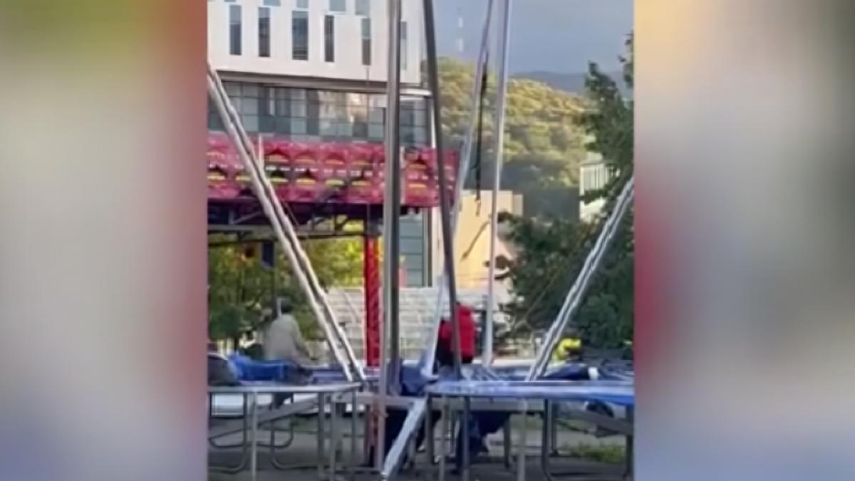 un copil a fost lovit cu o secera de un paznic intr un parc din brasov baiatul operat de urgenta iar paznicul arestat la domiciliu