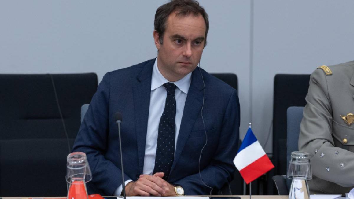 lecornu suspenda reforma pensiilor propusa de macron de teama unei motiuni de cenzura